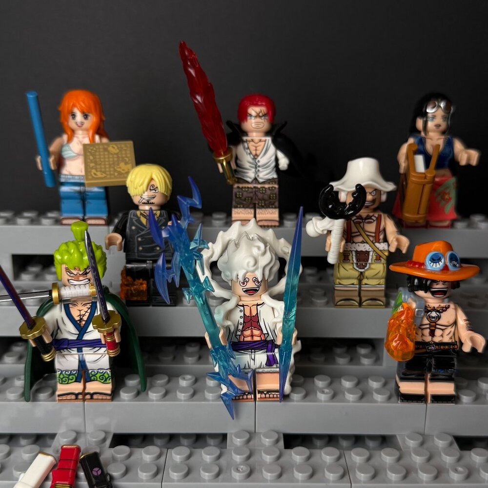 One Piece Custom Minifigure Lot of 8